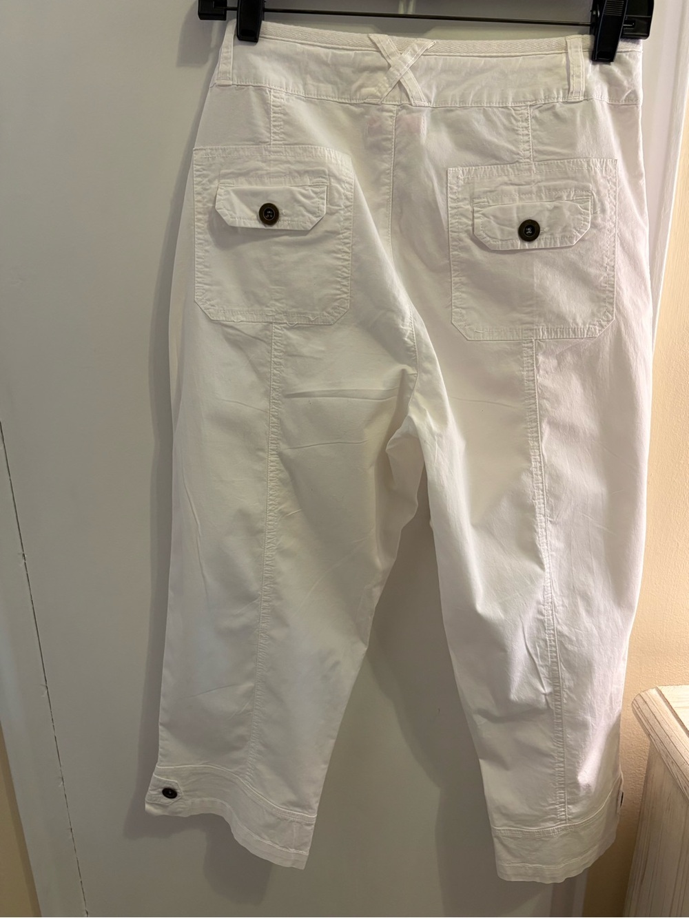 Fresh Produce White Relaxed cotton & spandex Drawstring Crop Pants - Picture 3 of 3